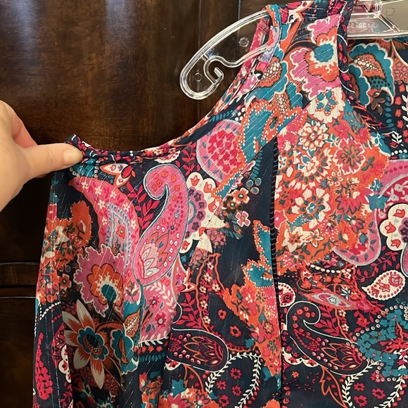 Aqua multi color loose top,lured decor,size M,like new,excellent condition. - Picture 4 of 5